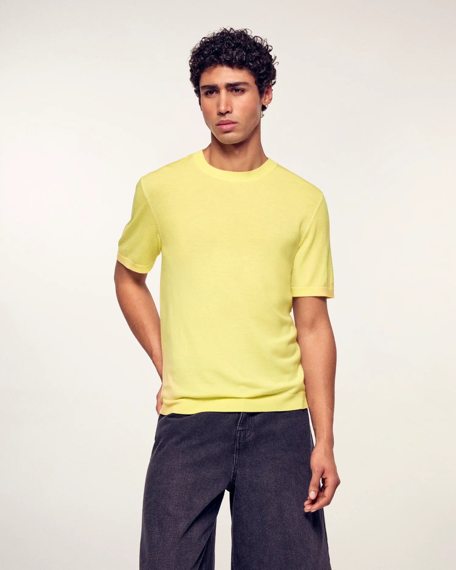 YELLOW ROUND NECK TEES