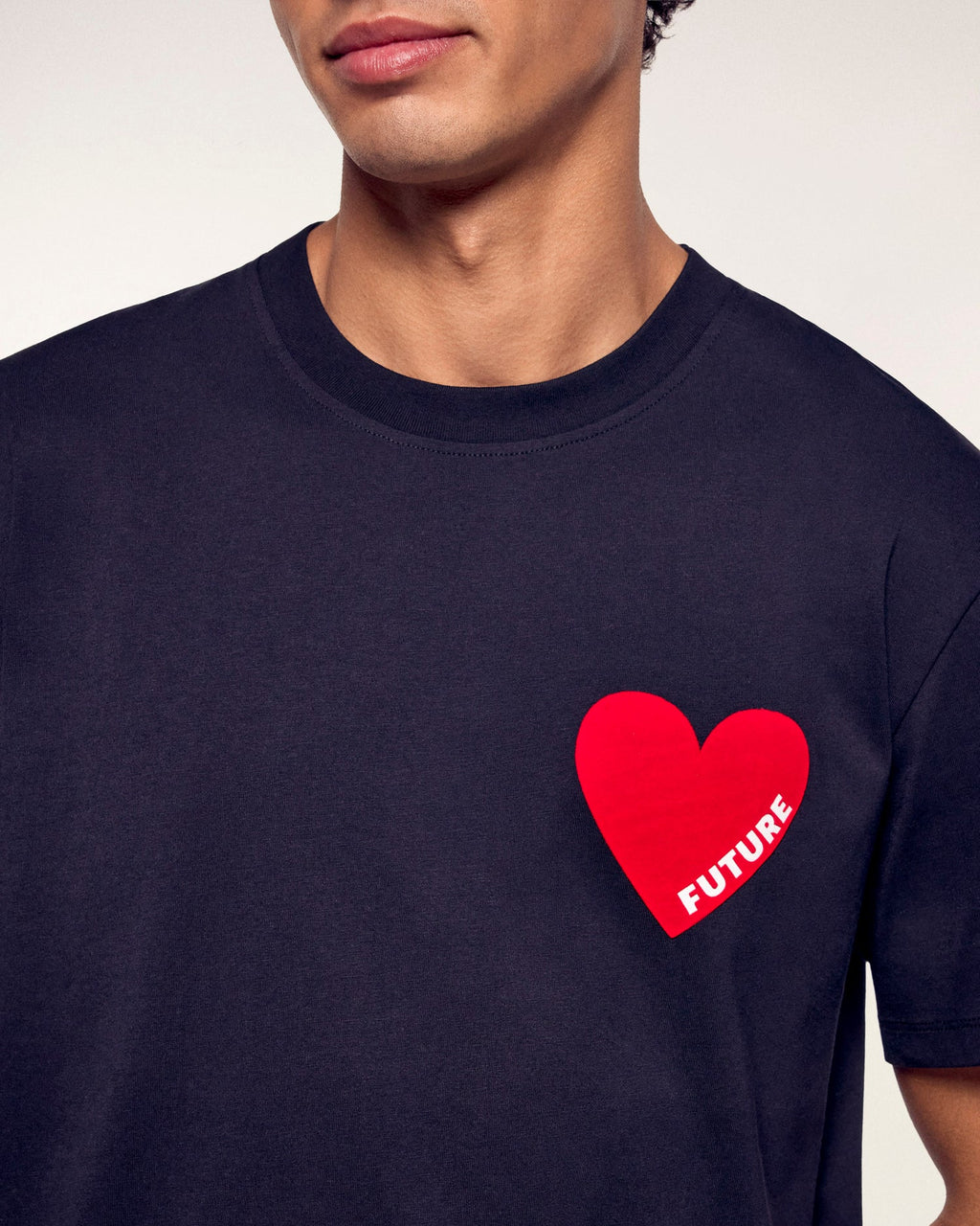 HEART ROUND NECK BLUE TEES
